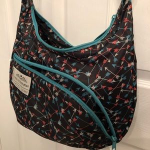 Kavu Saskatoon satchel
